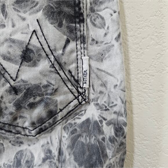 Mother The Looker in Rebel at Night - Picture 15 of 16